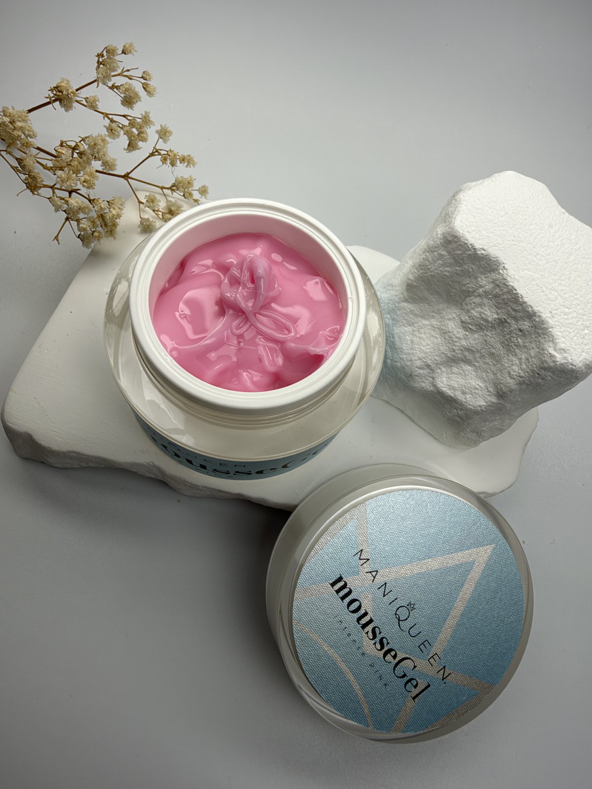 ManiQueen mousseGel intense Pink